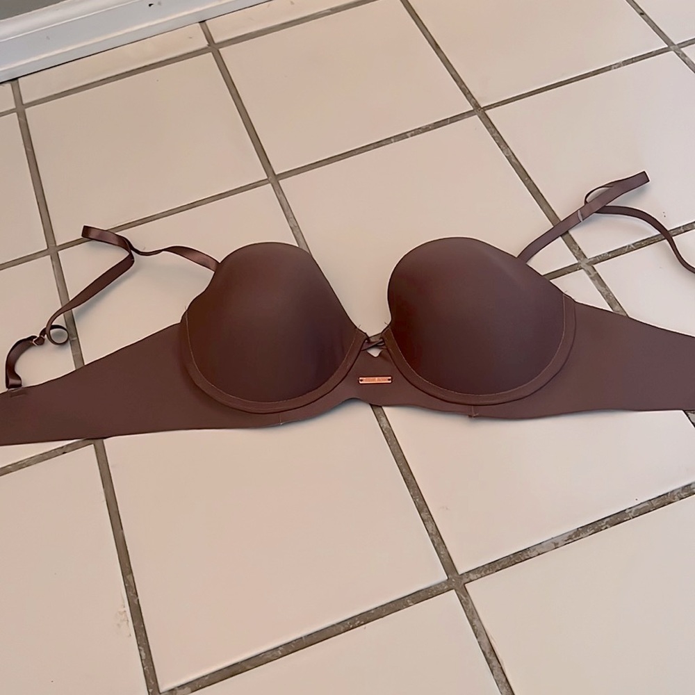 NWOT Danskin bra (36C)